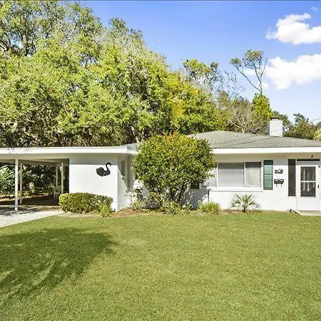 Swan Cottage